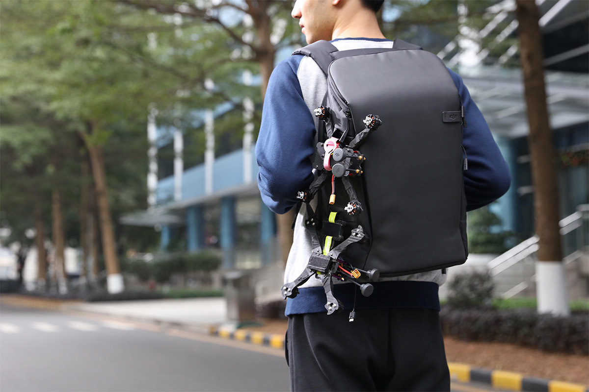กระเป๋าเป้สะพายหลัง DeLong Uni - Drone Backpack บทวิจารณ์และราคา